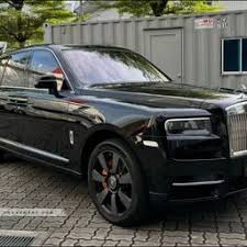 Rolls-Royce Cullinan Price, Features & Luxury SUV Review